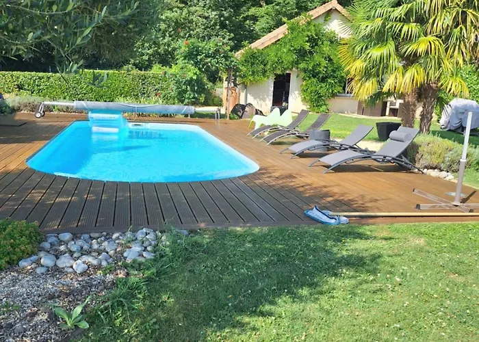 Chambre et salle de bain privées dans une villa type orientale